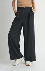 Sadie & Sage Black Pleat Pants