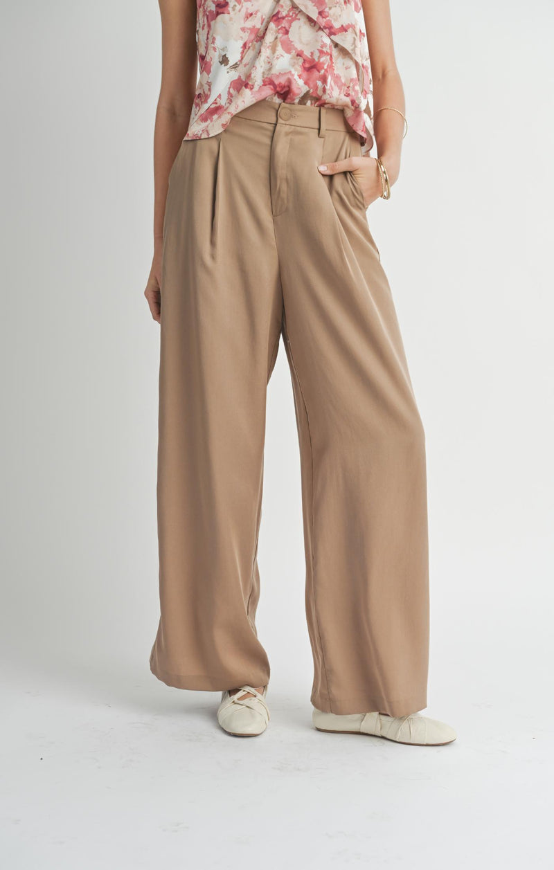 Sadie & Sage Taupe Pleat Pants